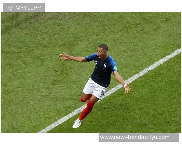 姆巴佩荣获24-25赛季欧洲金靴皇马全队盛装出席庆祝仪式